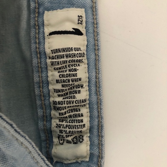 Indigo Rein Jeans Shorts - Picture 4 of 4